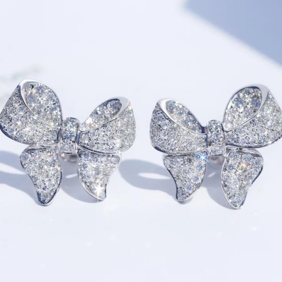 🤍White gold plated bowknot earrings - Picture 2 of 3